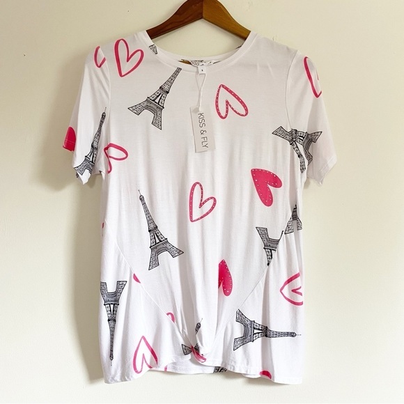 NWT Kiss & Fly Heart Eiffel Tower Printed Top Size Small - Picture 1 of 4